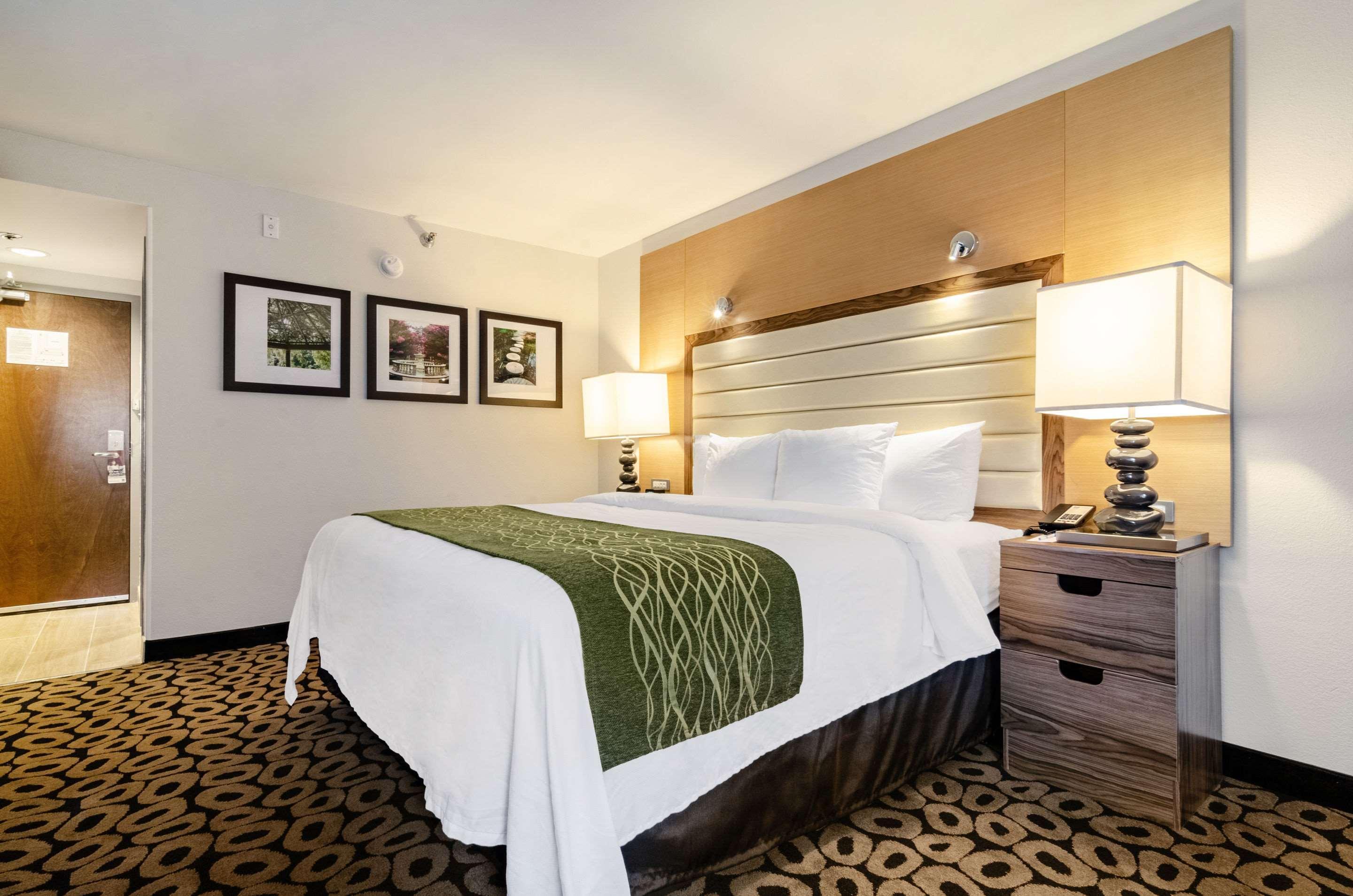 Comfort Inn Raleigh Midtown Екстер'єр фото