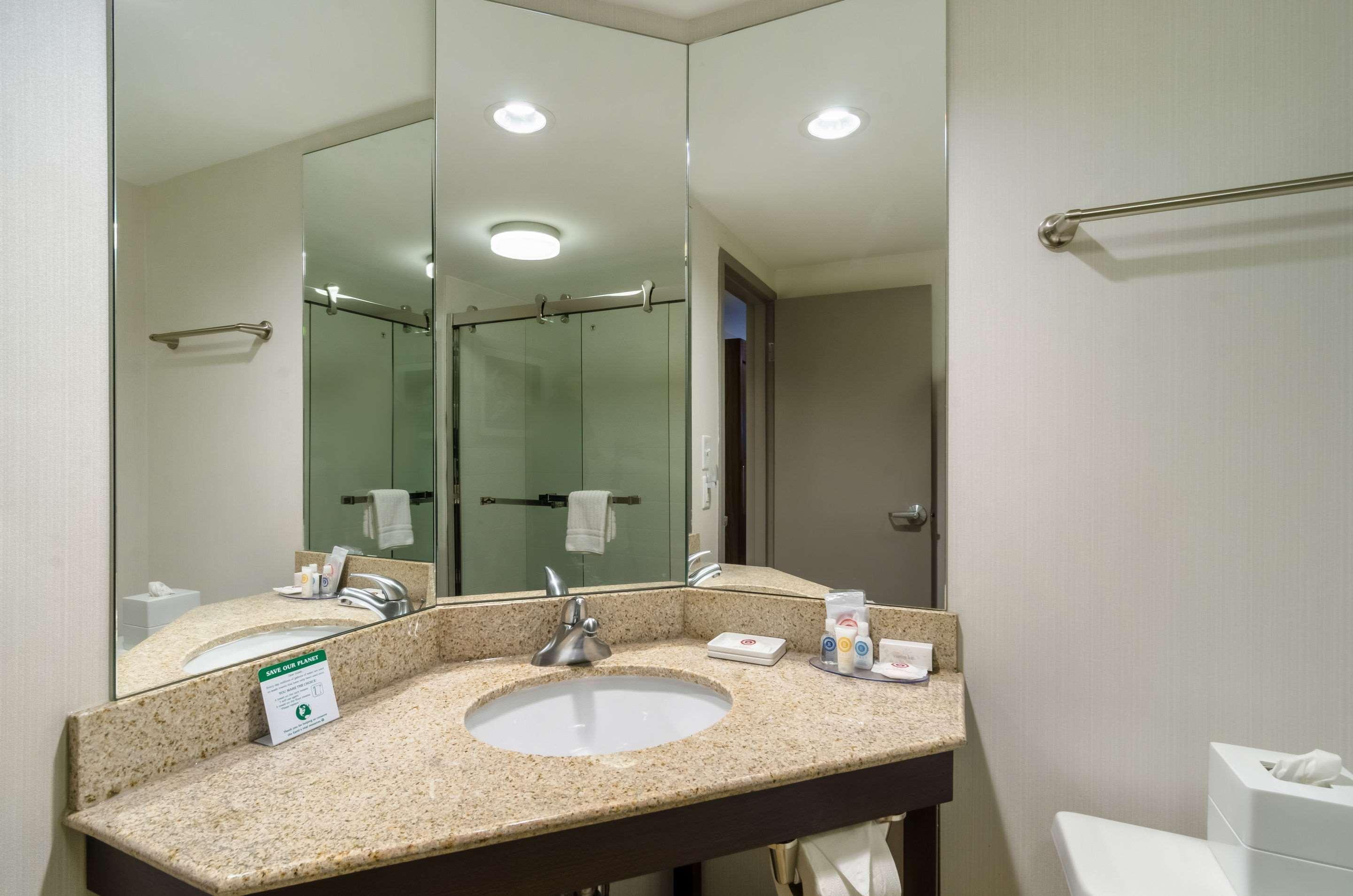 Comfort Inn Raleigh Midtown Екстер'єр фото
