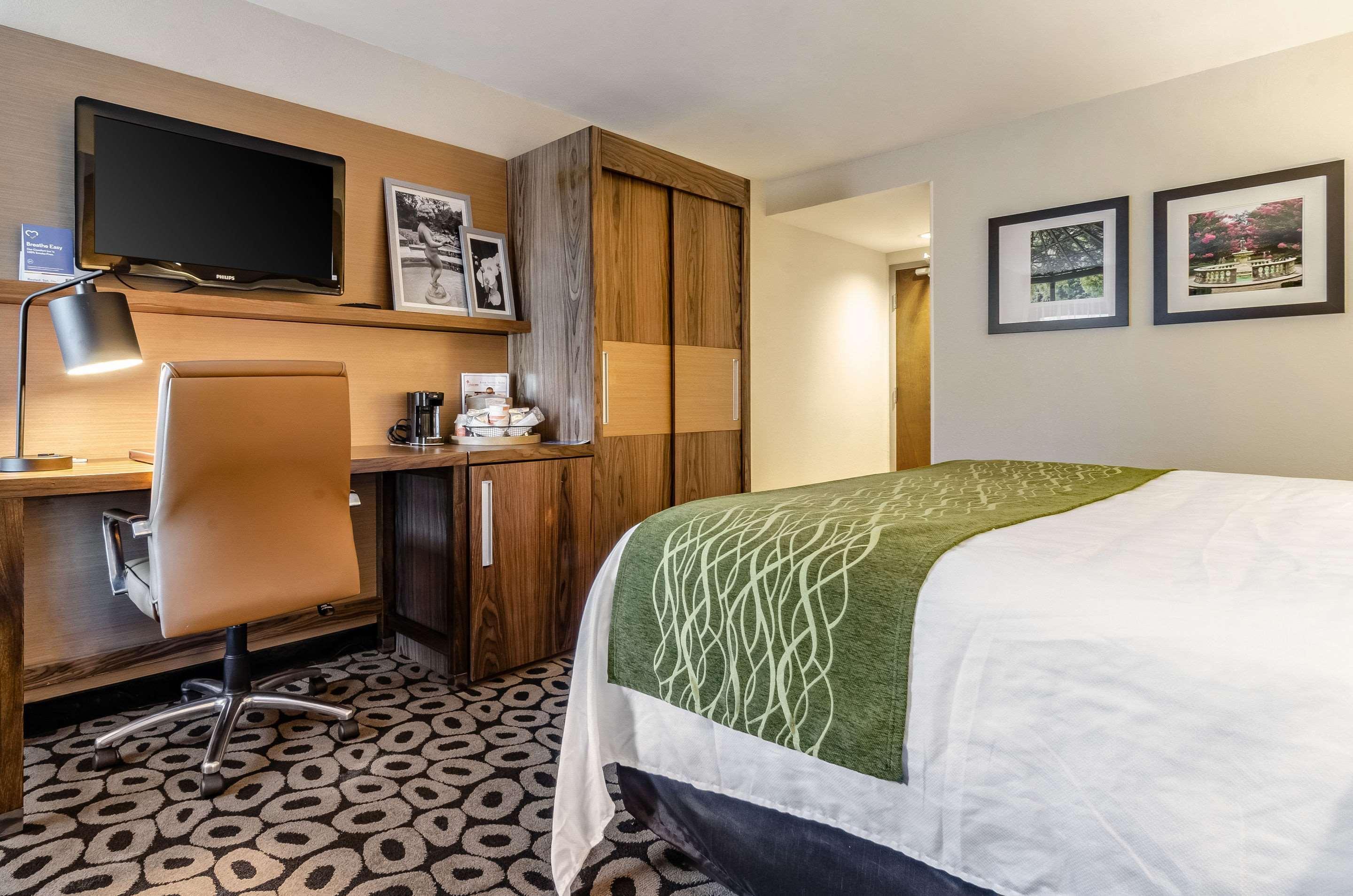 Comfort Inn Raleigh Midtown Екстер'єр фото