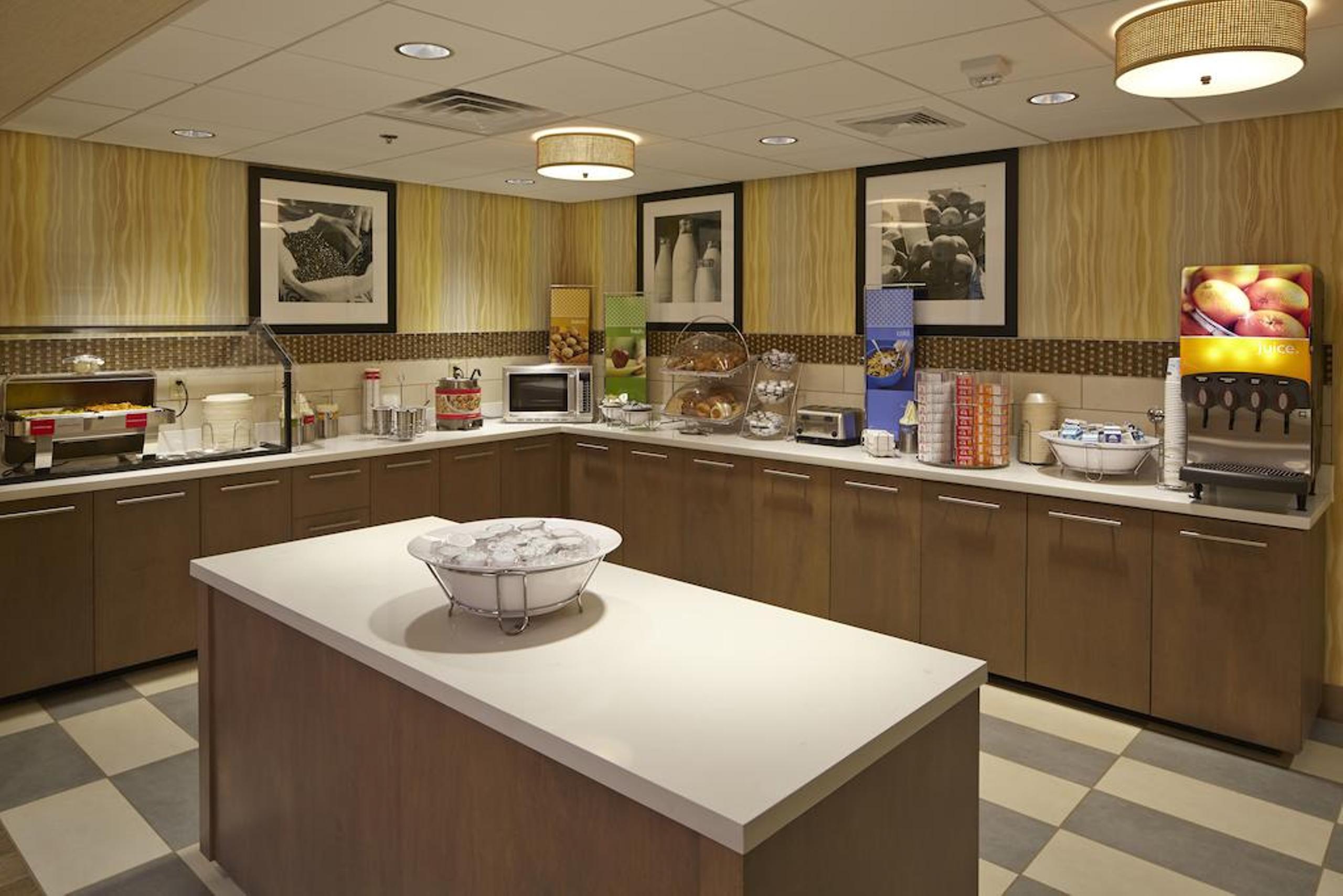 Comfort Inn Raleigh Midtown Екстер'єр фото