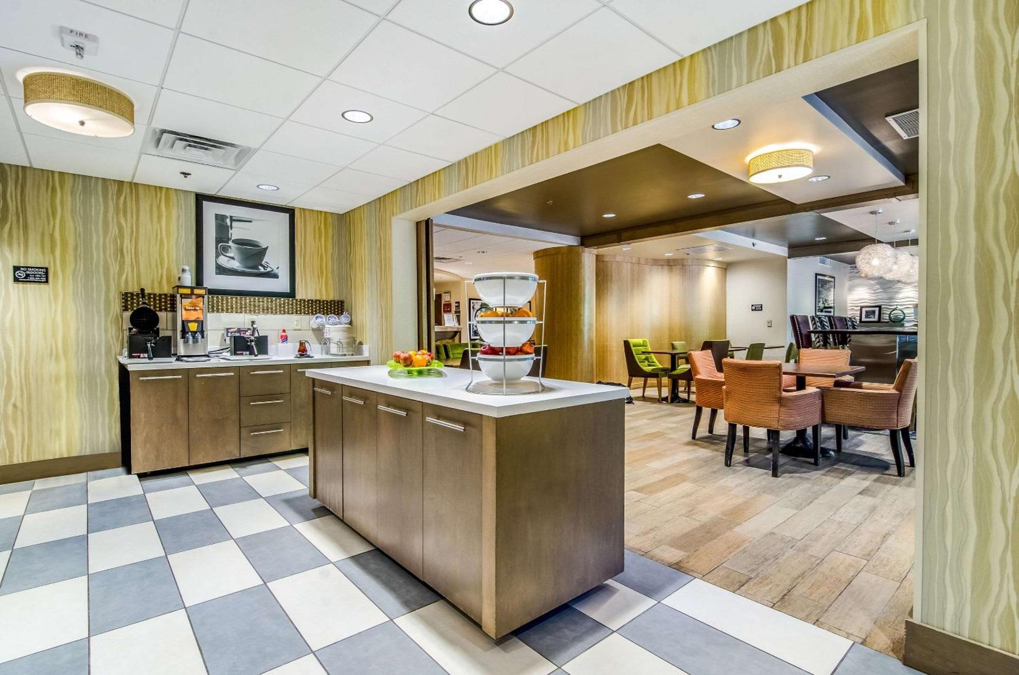 Comfort Inn Raleigh Midtown Екстер'єр фото