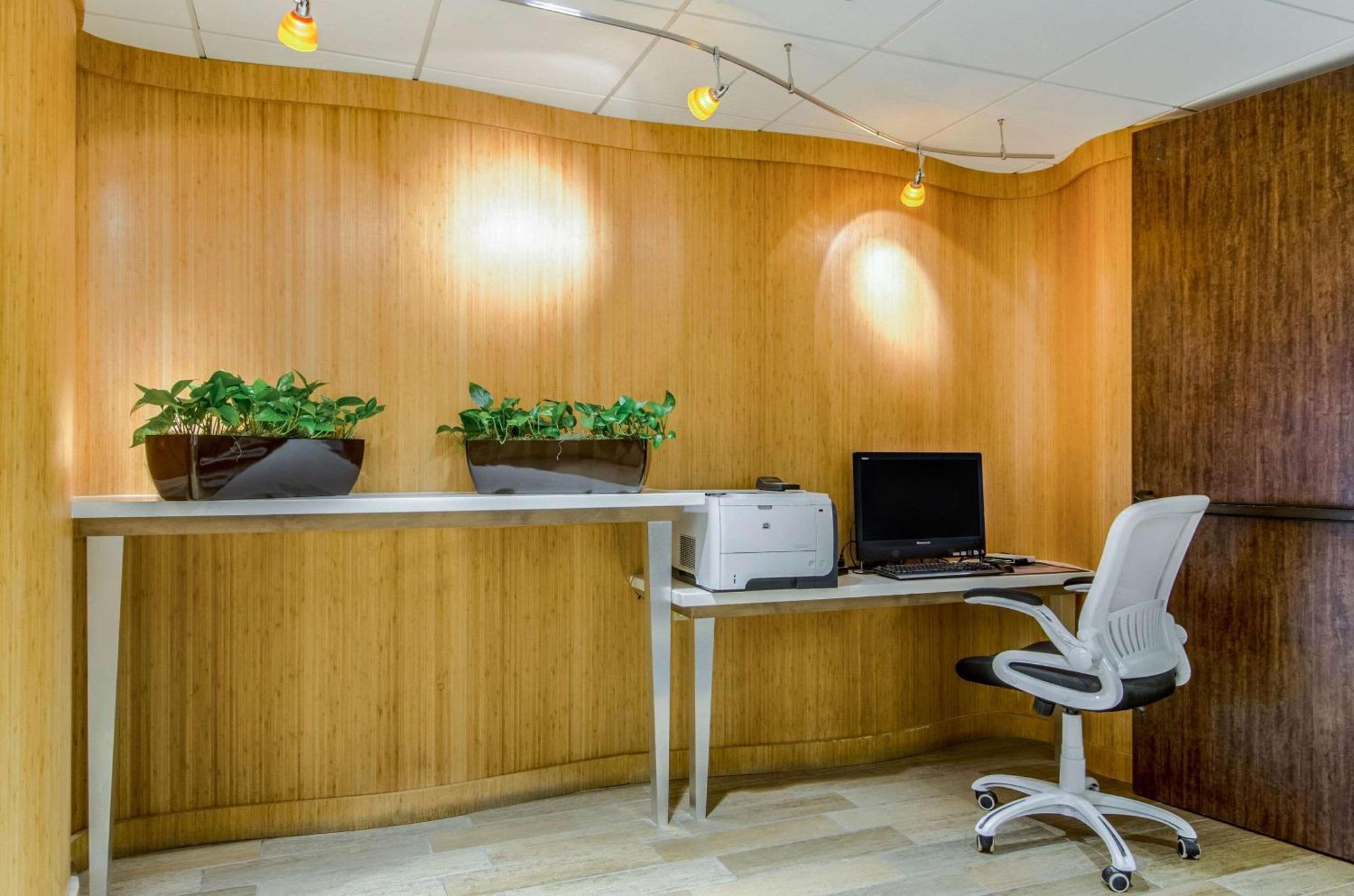 Comfort Inn Raleigh Midtown Екстер'єр фото