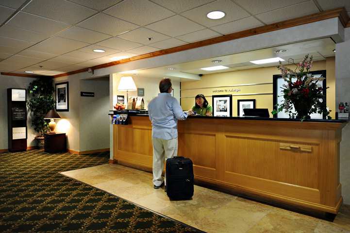 Comfort Inn Raleigh Midtown Екстер'єр фото